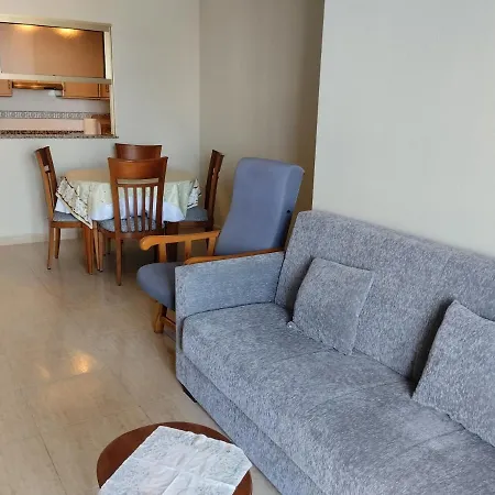 Central Apartment Beach * טורבייחה