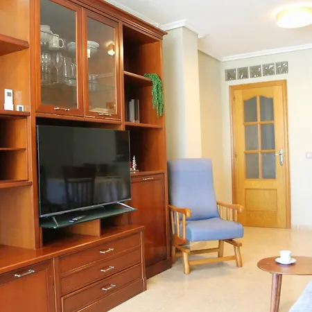 Central Apartment Beach דירה טורבייחה